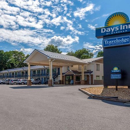 Travelodge By Wyndham Charles Town - Harpers Ferry エクステリア 写真