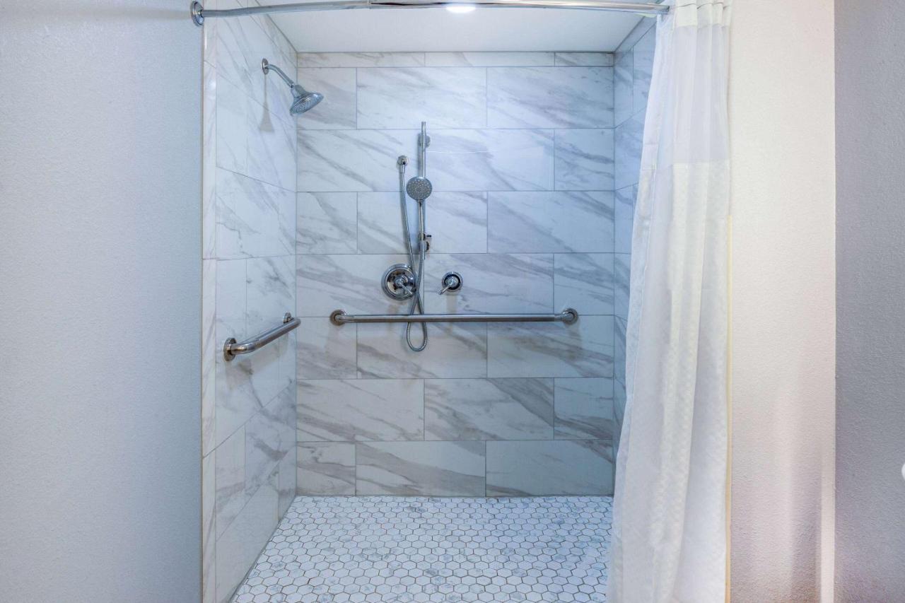 Travelodge By Wyndham Charles Town - Harpers Ferry エクステリア 写真